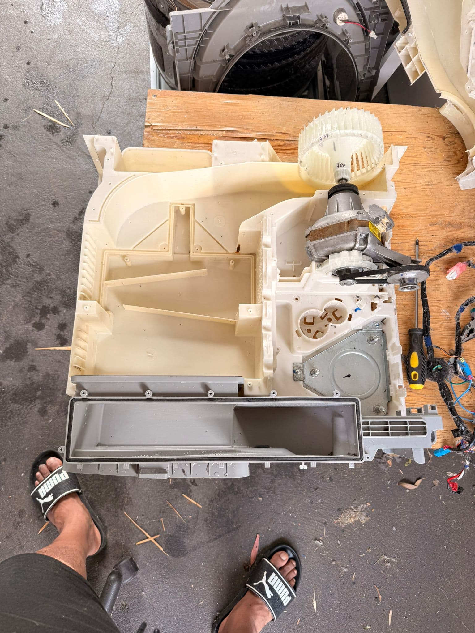 Air conditioner blower motor and housing repair